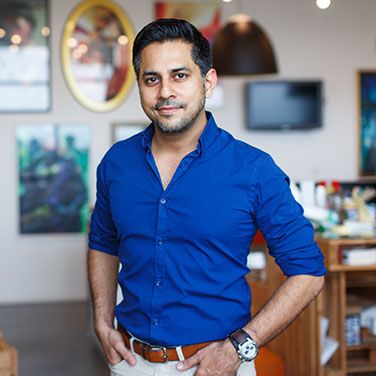img-author-vishen-2.jpg